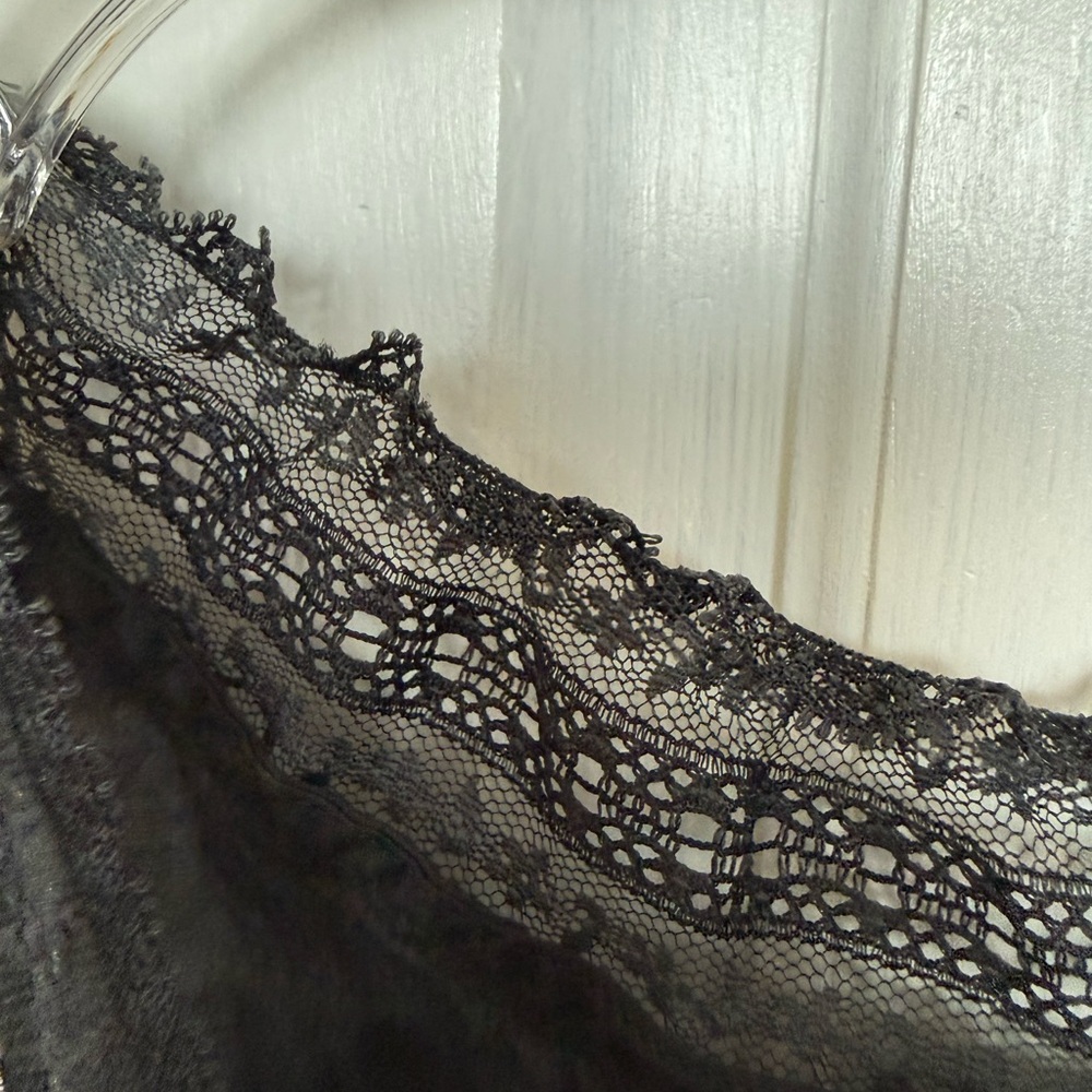 Cute and casual black lace trim dress. - Picture 7 of 8